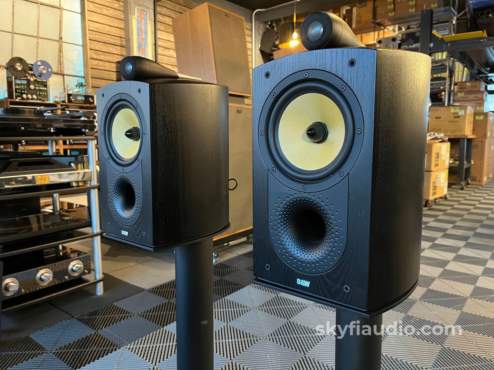Bowers and Wilkins B&W Nautilus 805 Speakers W/ Stands Speakers