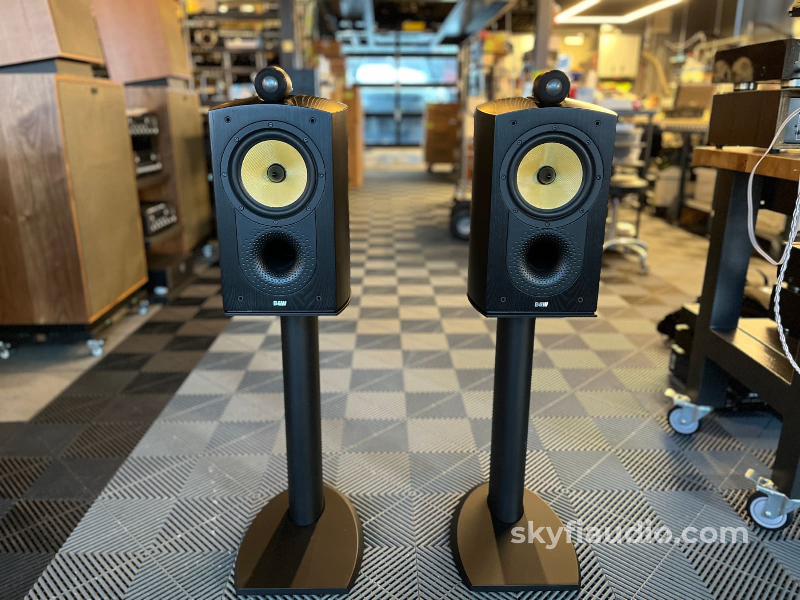 Bowers & Wilkins B&W Nautilus 805 Speakers - w/ Stands