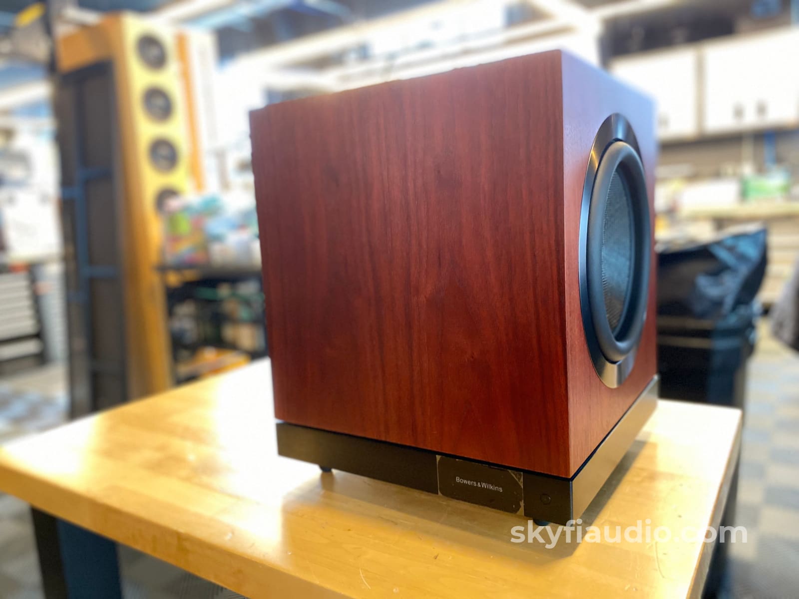 B&W Bowers & Wilkins Db2D Subwoofer In Rosenut Finish Speakers