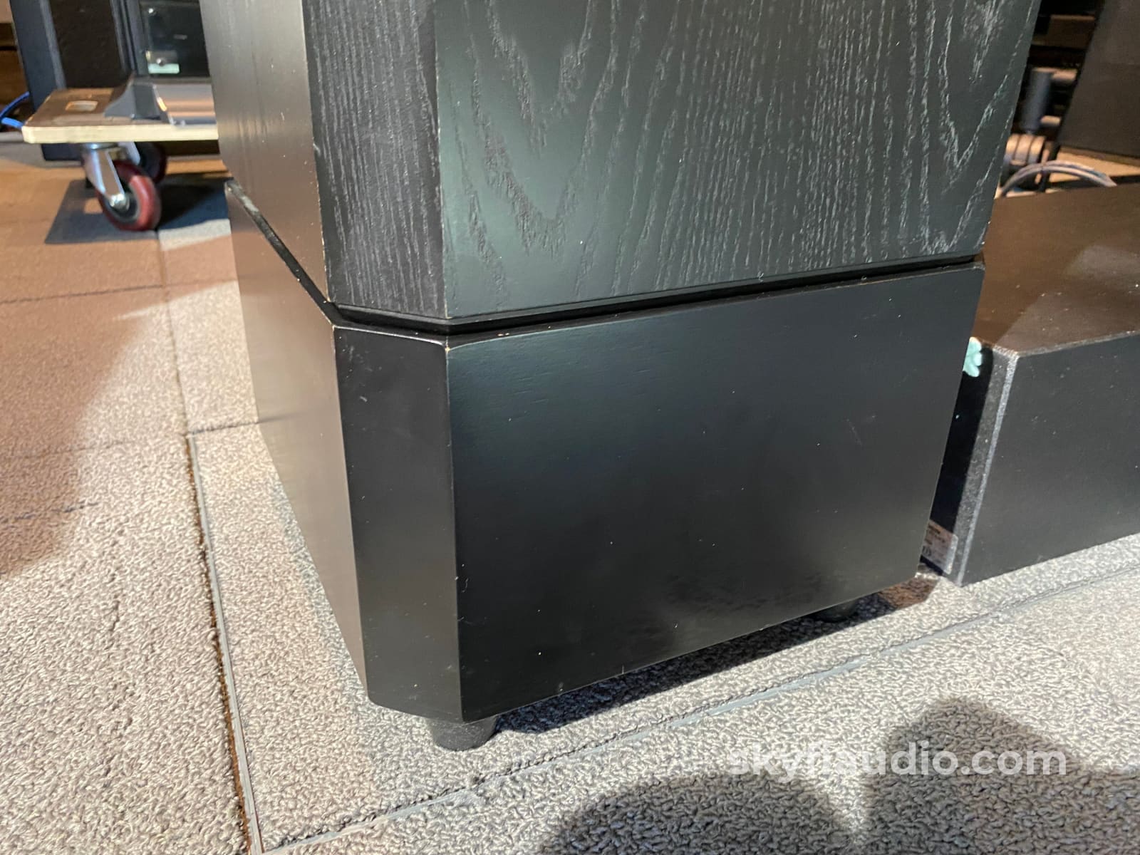Bowers & Wilkins Matrix 802 Series 2 Speakers - W/External Crossovers Stands And Boxes