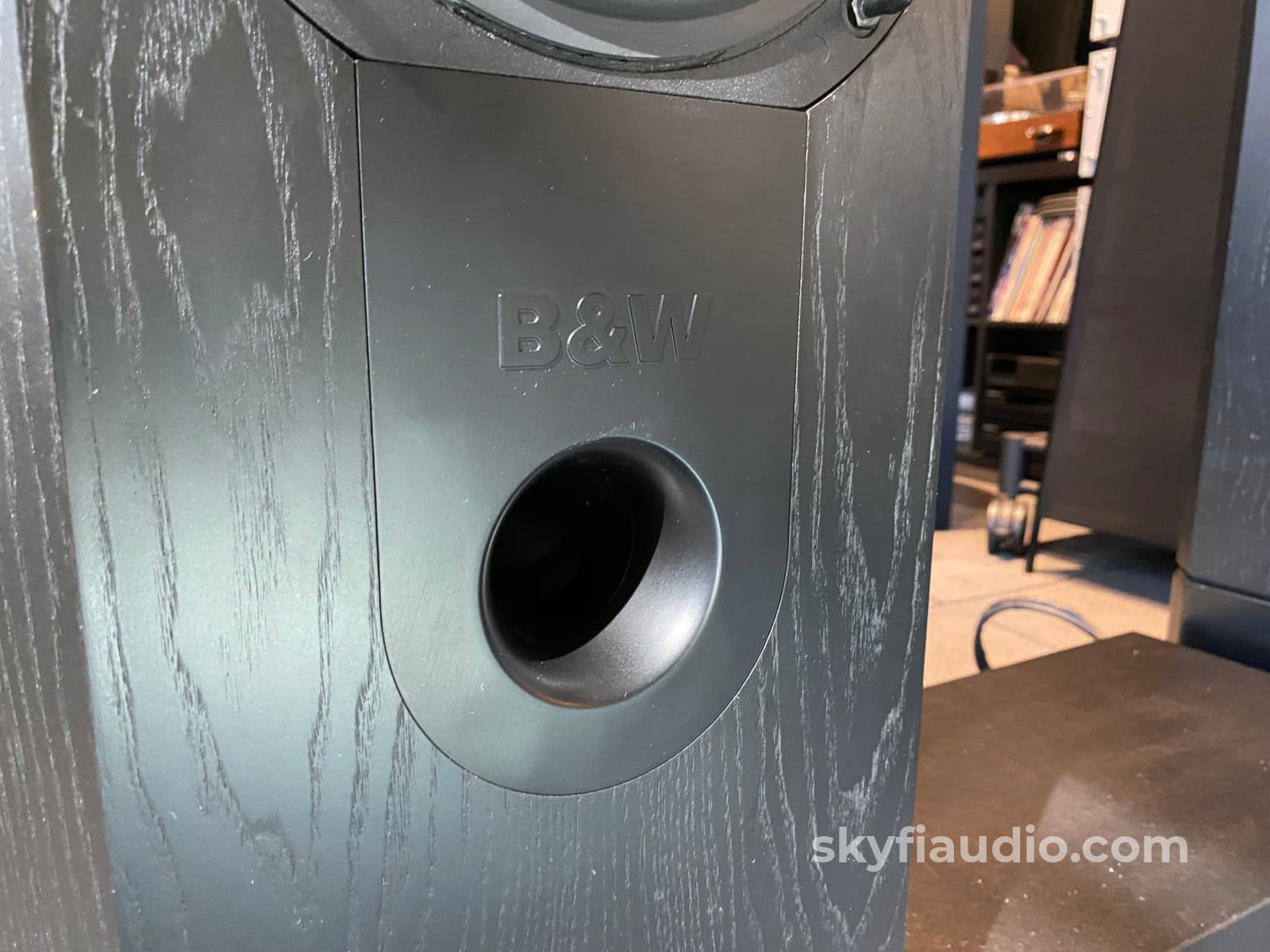 Bowers & Wilkins Matrix 802 Series 2 Speakers - W/External Crossovers Stands And Boxes