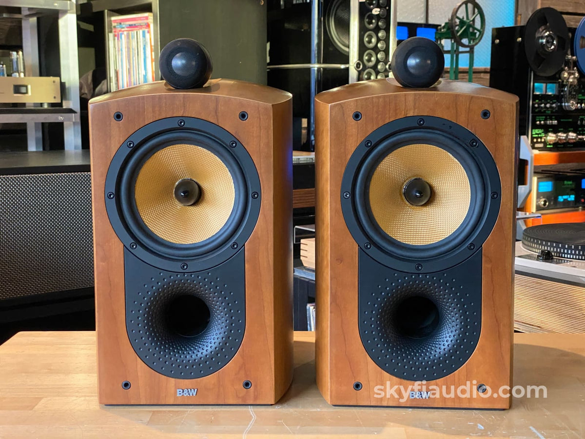 B&W Bowers & Wilkins Nautilus 805 Speakers - Reconditioned