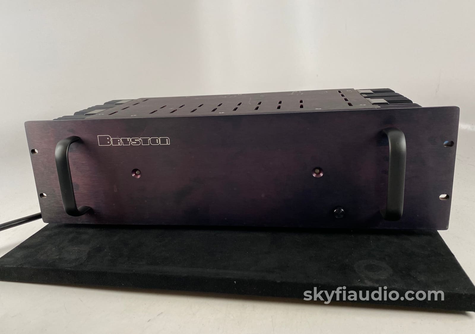 Bryston 3B Solid State Stereo Amplifier