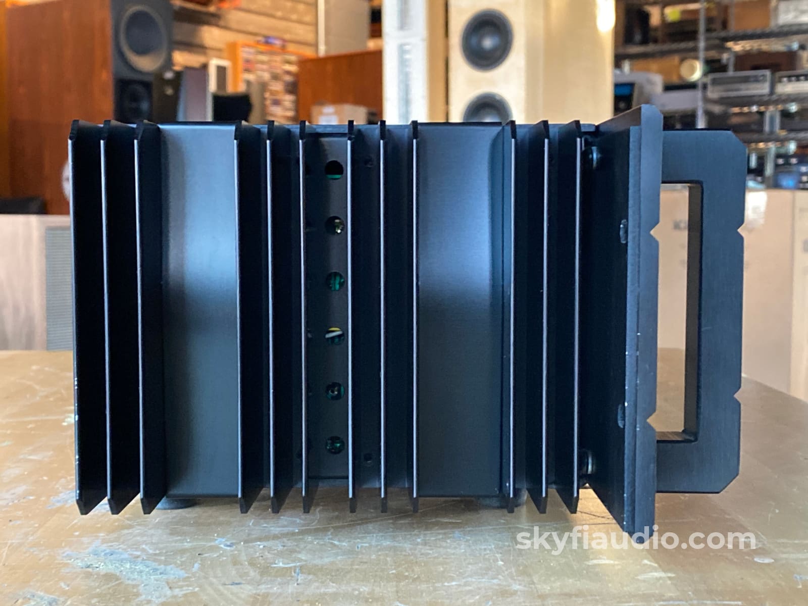 Bryston 3B Thx Solid State Amplifier