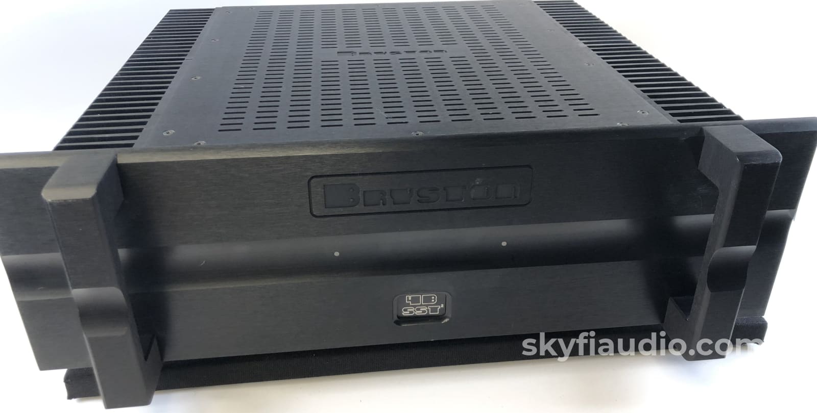 Bryston 4B-Sst2 Amplifier - Barely Used And Complete
