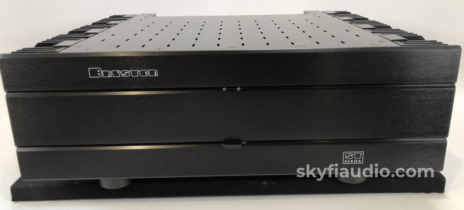 【希少】BRYSTON 4B-ST ステレオパワーアンプ Bryston 4B-ST Solid State Stereo Amplifier in Box - Under Warranty