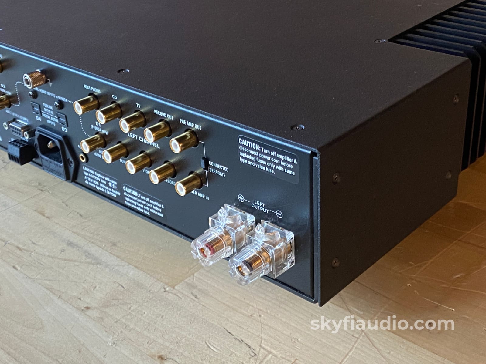 Bryston B100-Sst Solid State Integrated Amplifier