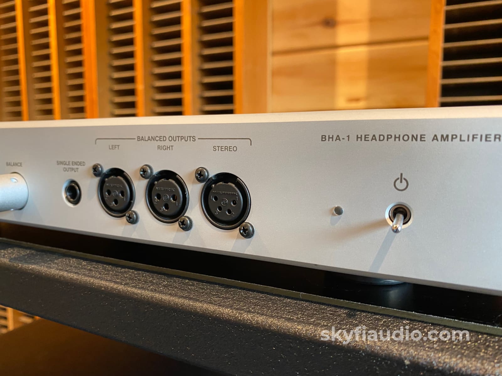 Bryston Bha-1 Balanced Headphone Amplifier