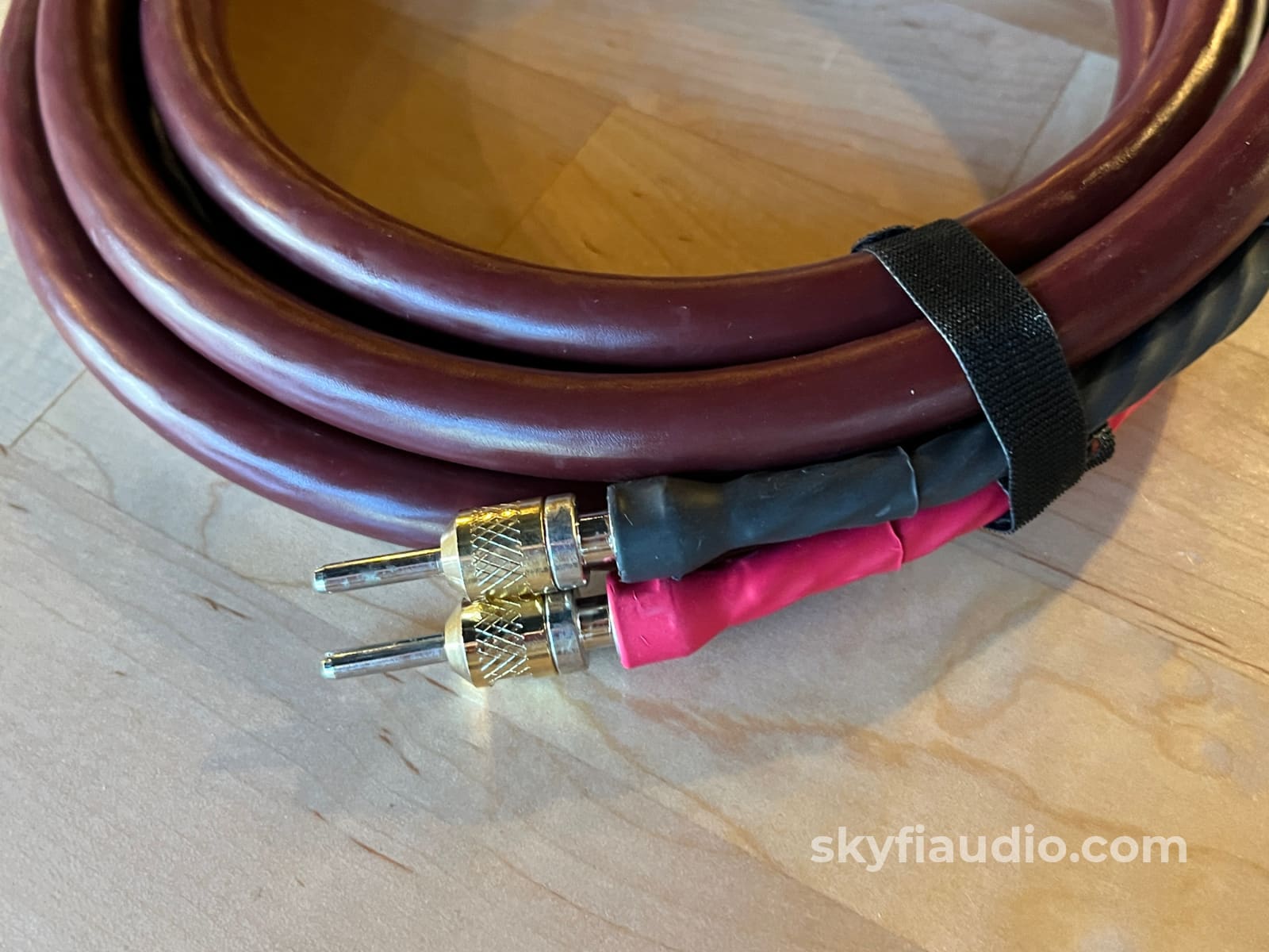 Cardas Golden Cross Speaker Cable Pair (Banana)- 3m Cables