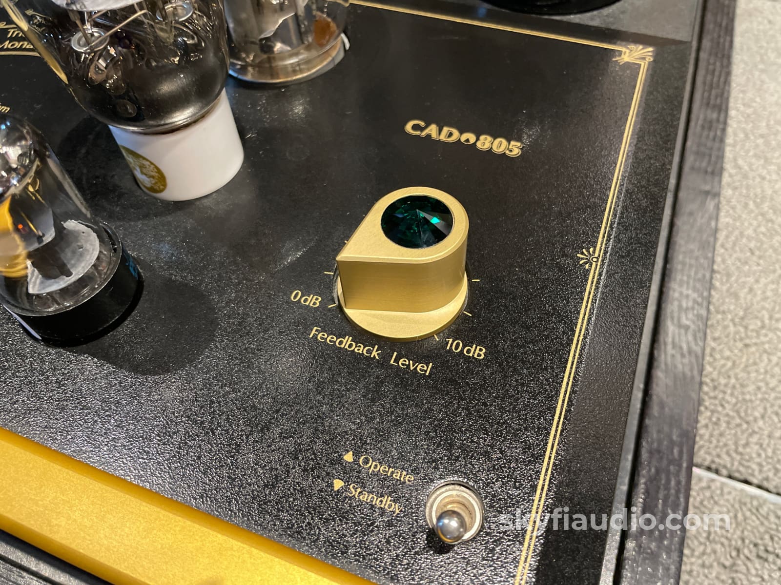 Cary Audio Design Cad-805 - Single-Ended Tube Monoblock Amplifiers With Matching Stands Amplifier