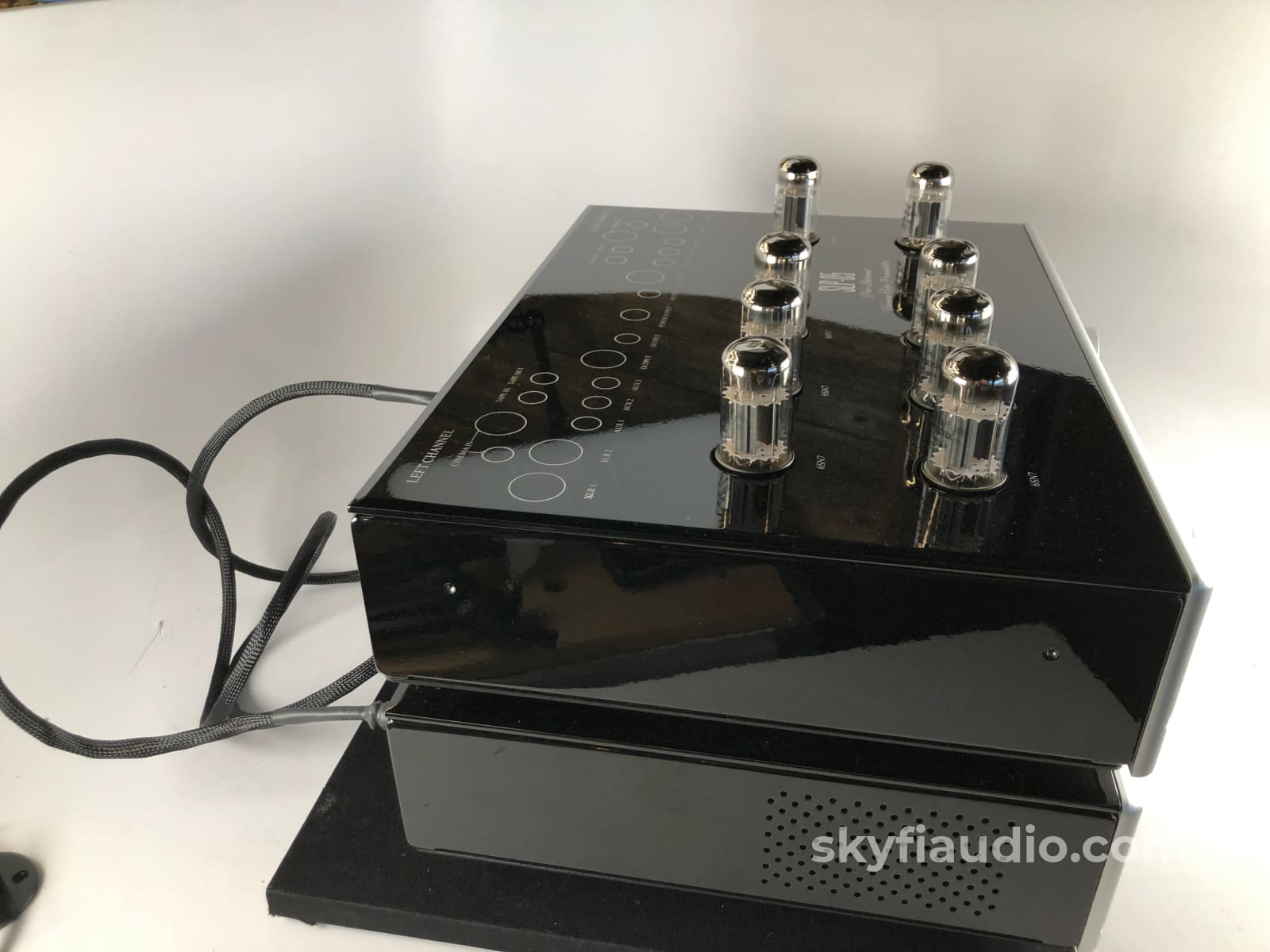Cary Audio Slp-05 Two Chassis Tube Preamp - Complete And Mint Preamplifier