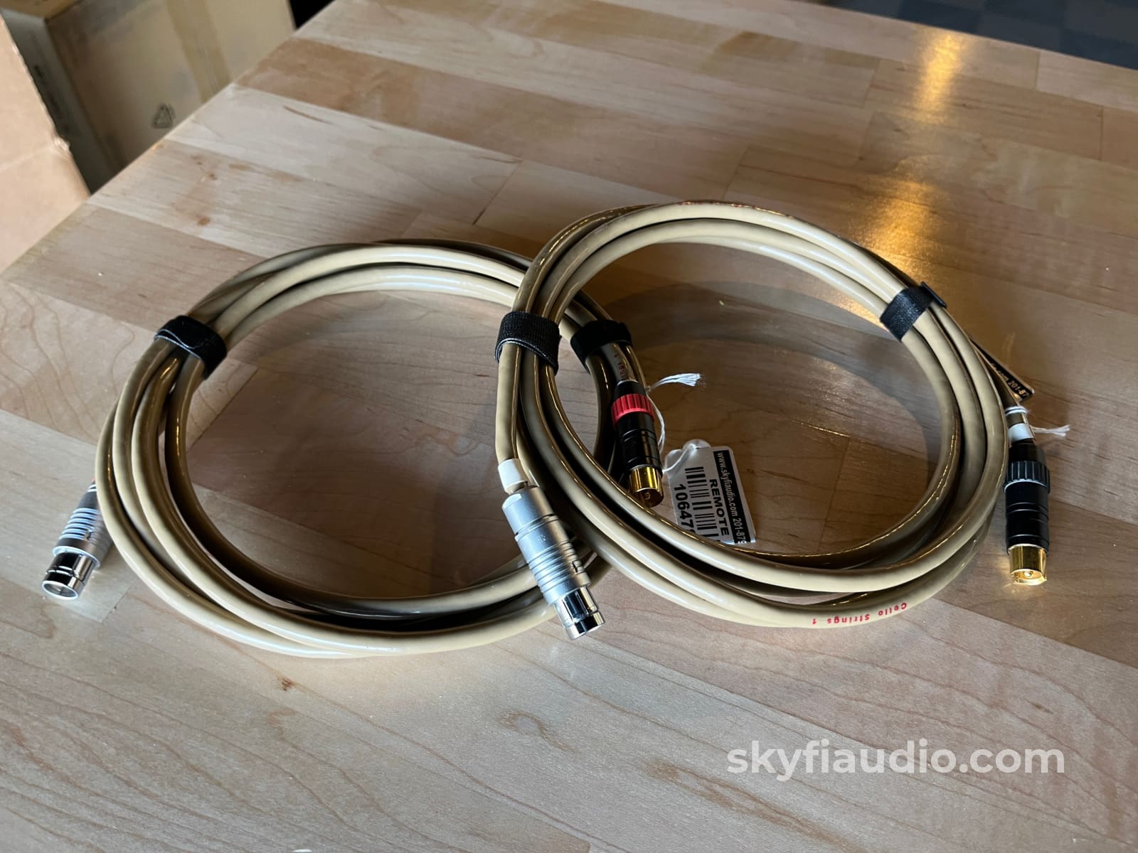 Cello Strings Female Fischer to Male RCA Audio Cable - 10ft Cables