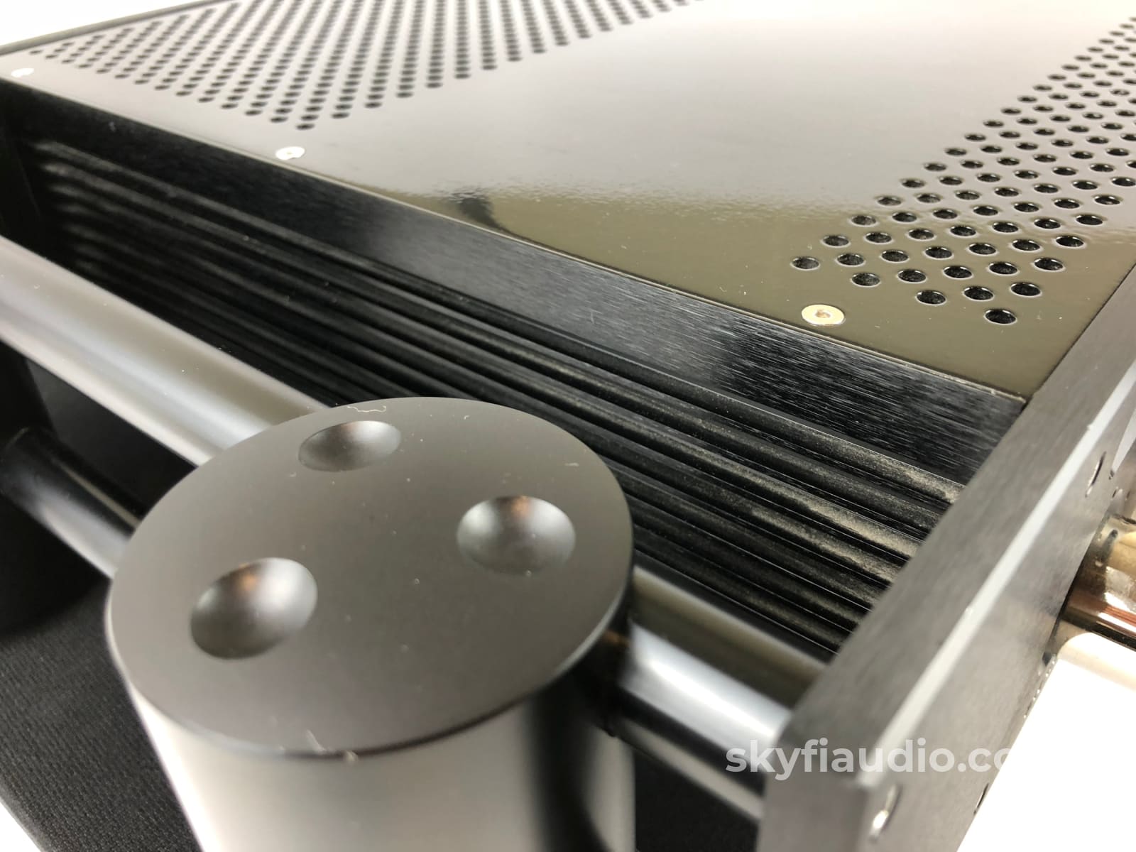 Chord Cpa 3000 Seven Input Balanced Signature Preamp - 100V-270V Preamplifier