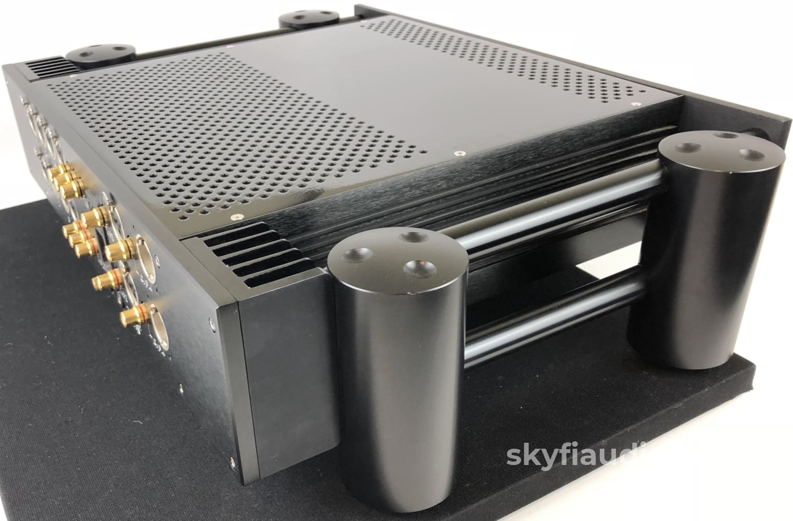 Chord Cpa 3000 Seven Input Balanced Signature Preamp - 100V-270V Preamplifier