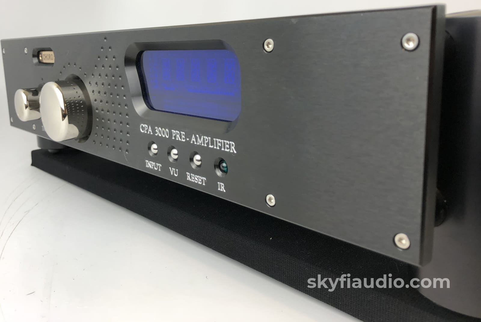 Chord Cpa 3000 Seven Input Balanced Signature Preamp - 100V-270V Preamplifier