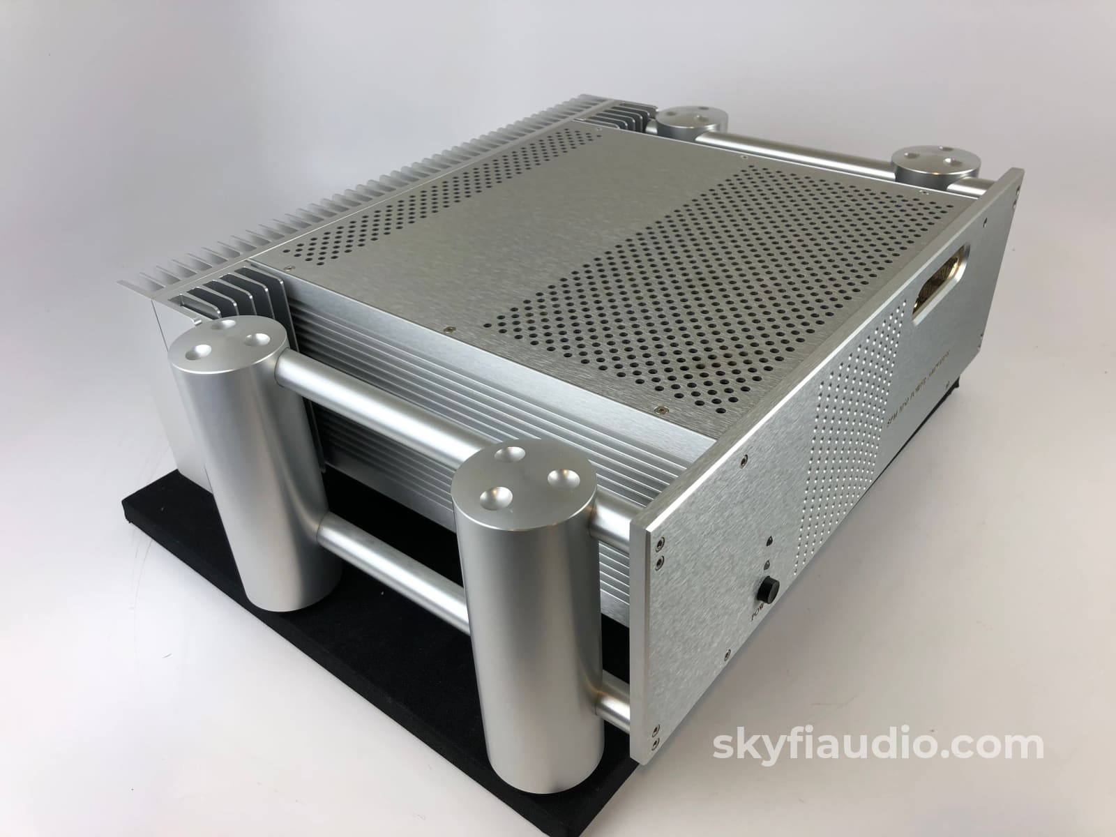 Chord Spm-1050 Solid State 200W Amplifier