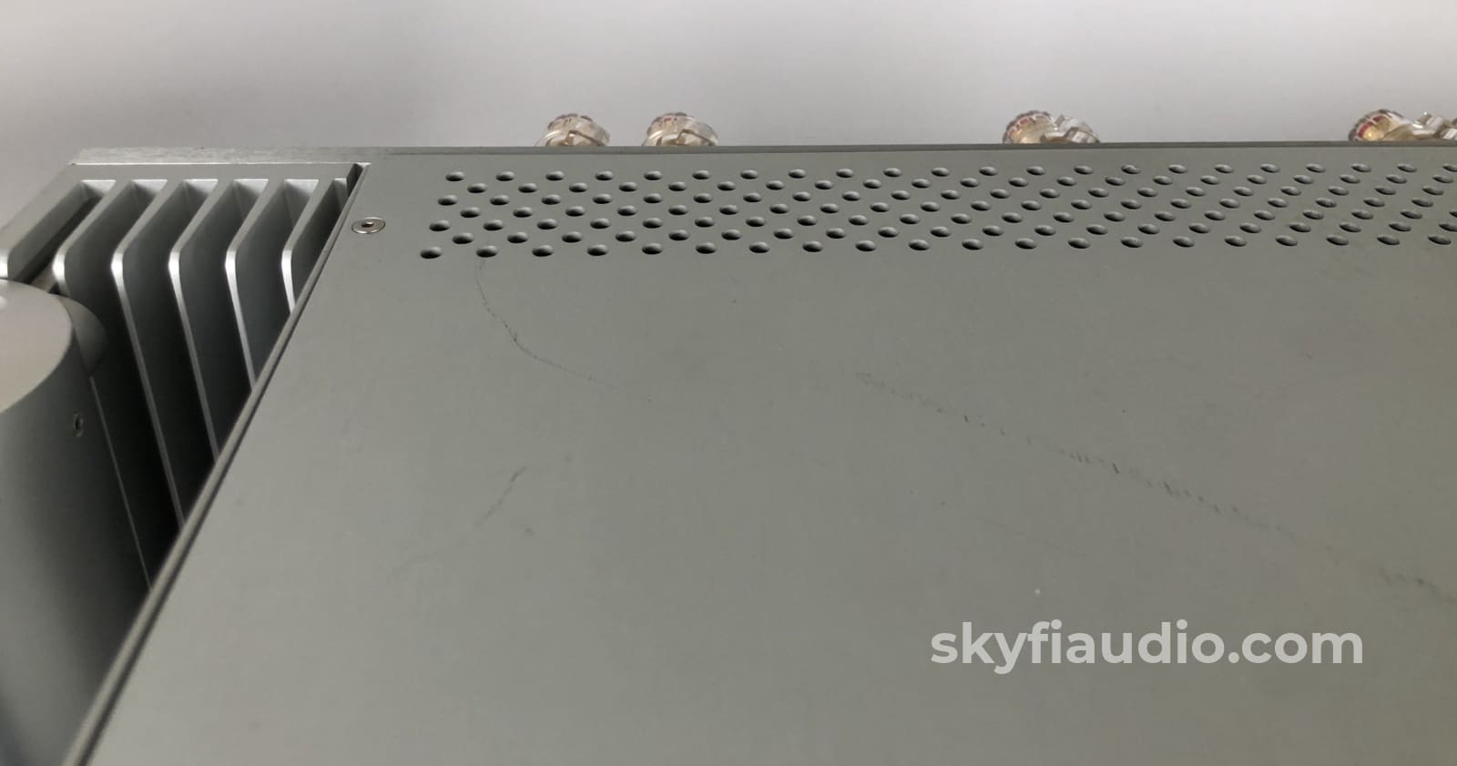 Chord Spm-2400 Multi-Channel Amplifier - 5 X 135W