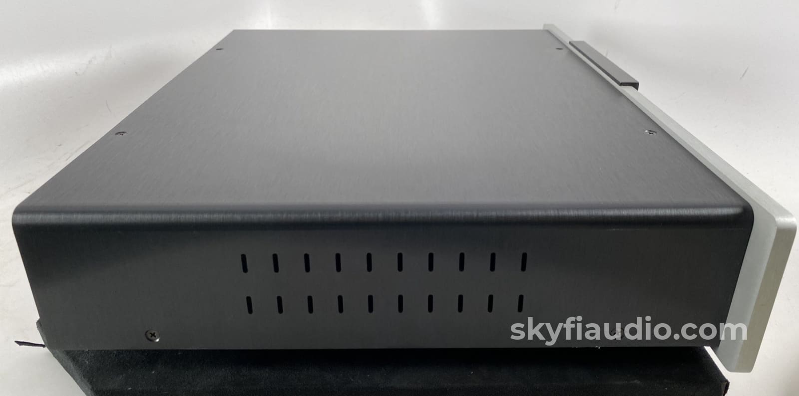 Classe Audio Cd/Dvd-1 Updated Cd-Only Player With Remote Cd + Digital
