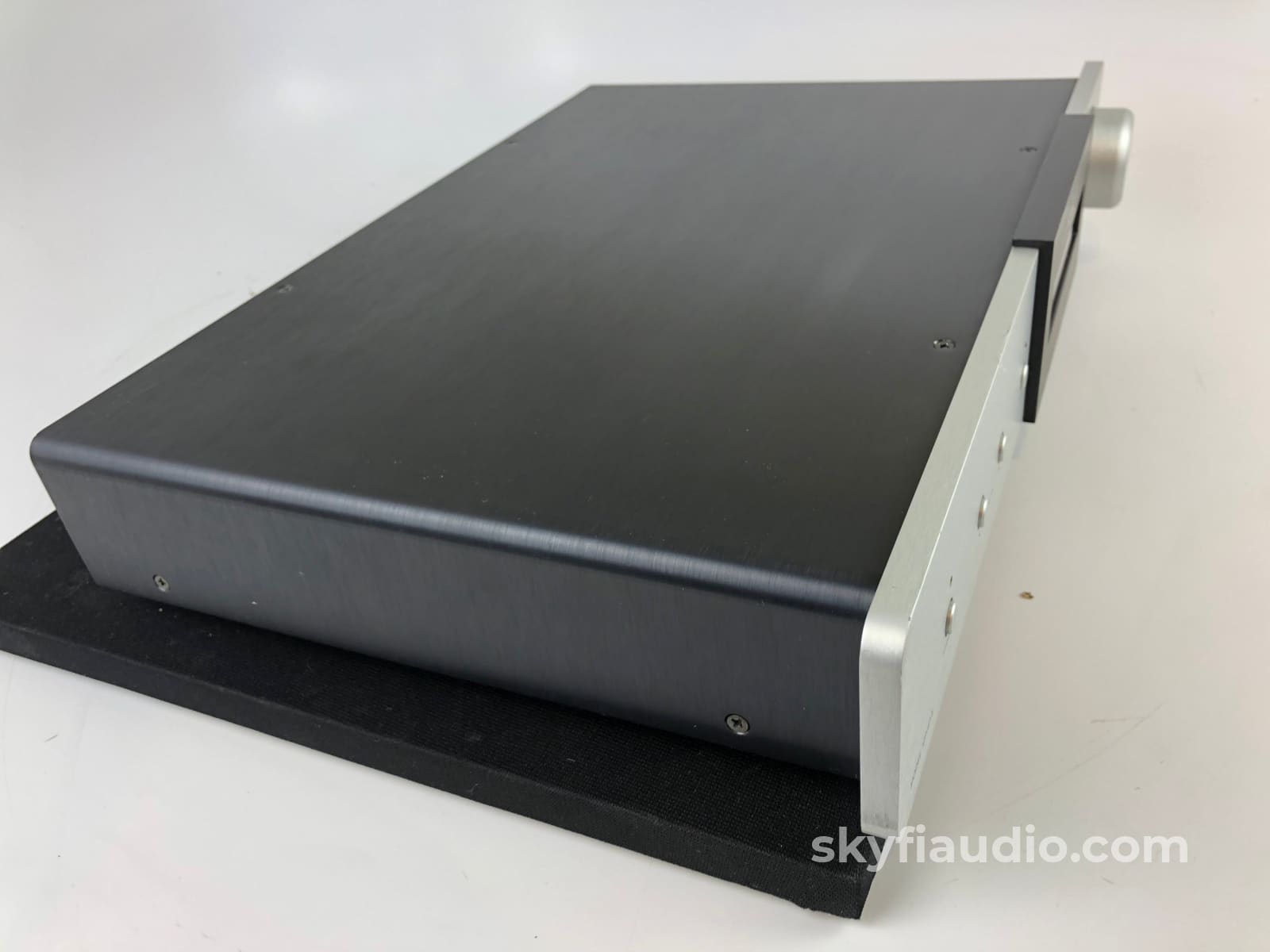 Classe Audio Cp-47.5 Solid State Analog Preamp With Remote Preamplifier
