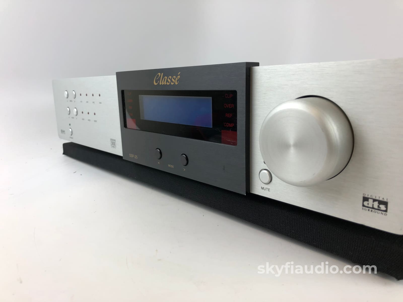 Classe Ssp-25 Surround Processor - Audio Preamp With Remote Preamplifier