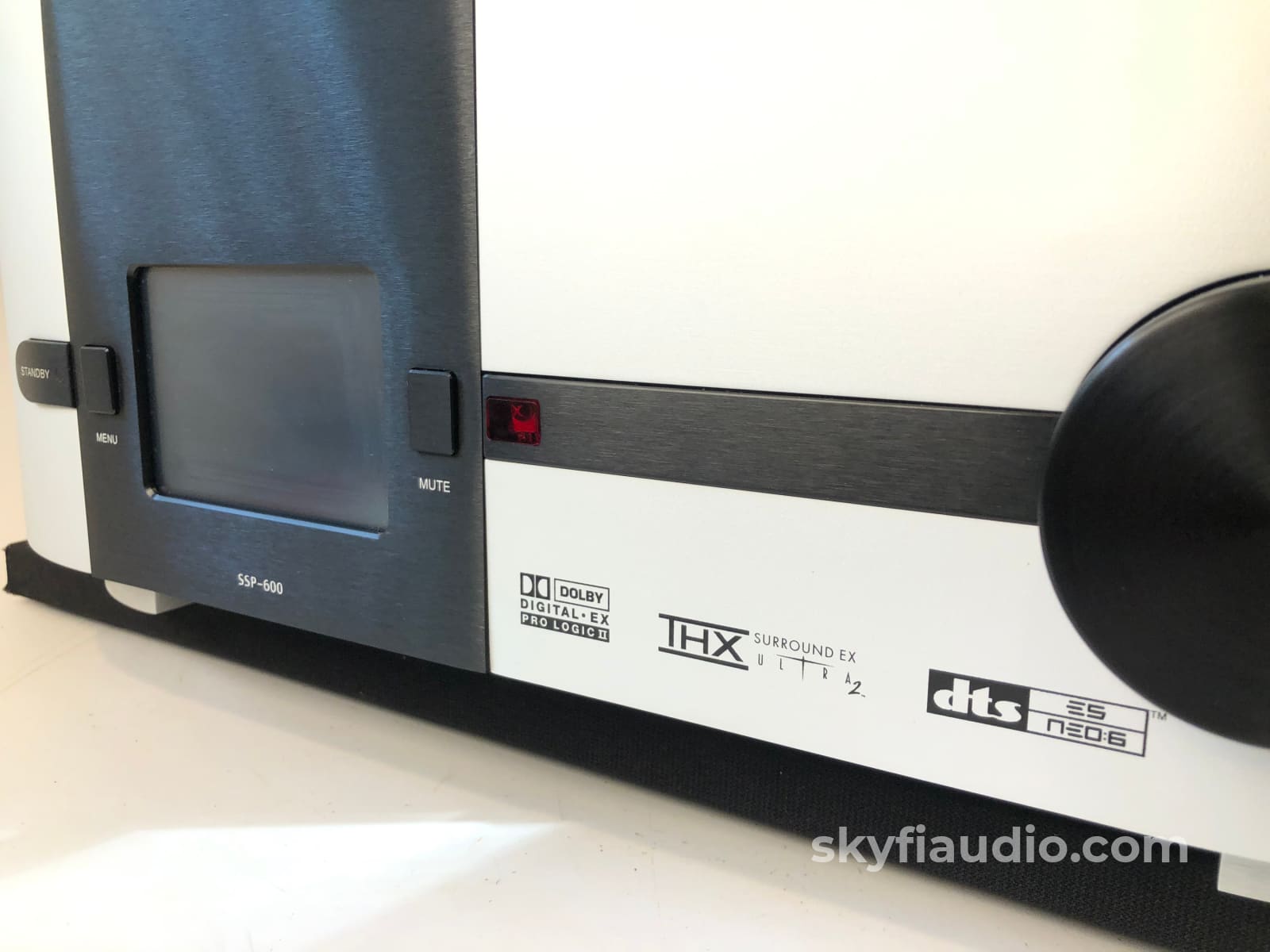 Classe Ssp-600 Theater Processor / Switchable Two Channel Preamp Preamplifier