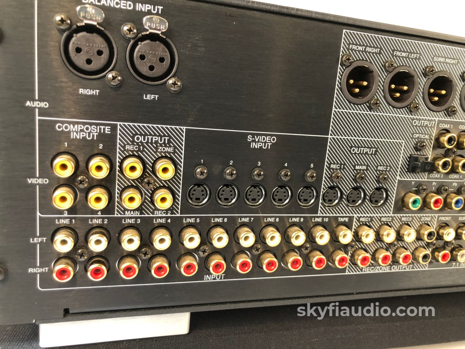 Classe Ssp-600 Theater Processor / Switchable Two Channel Preamp Preamplifier