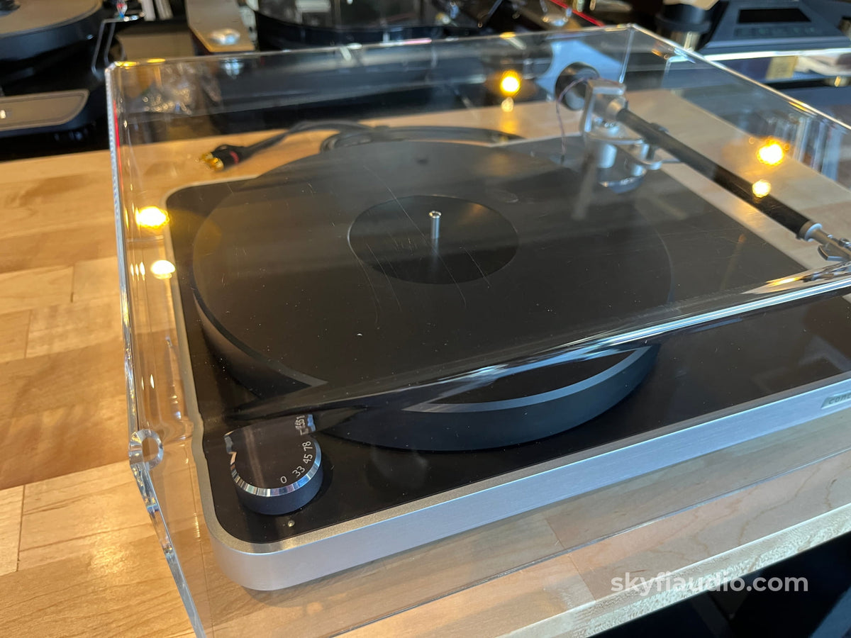 Clearaudio Concept Turntable W/ New Hana SH MKII Cartridge - Turntable