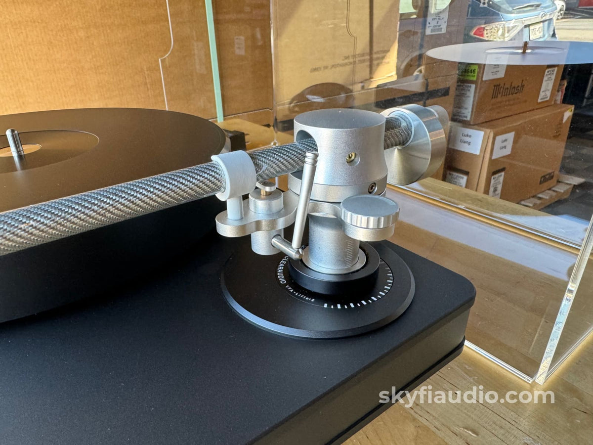 Clearaudio Performance Dc Air Turntable Complete With Many Upgrades
