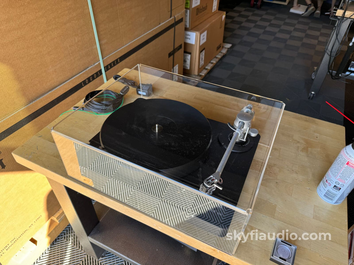 Clearaudio Performance Dc Air Turntable Complete With Many Upgrades