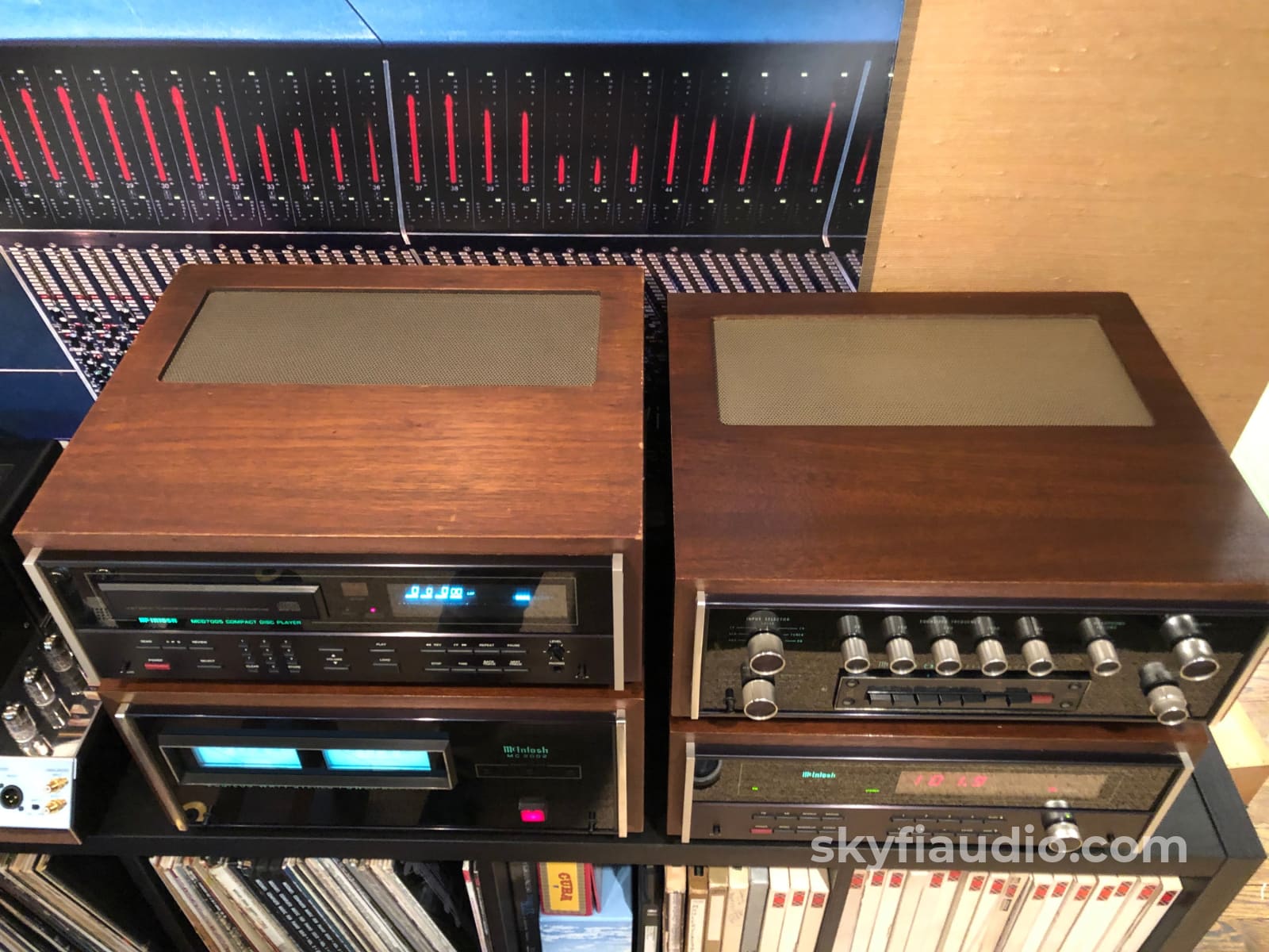 Complete Mcintosh Four Piece System In Wood Cases Amplifier