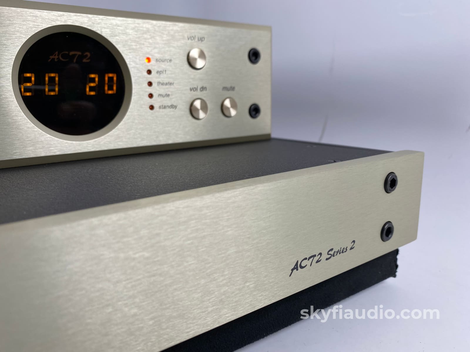 Conrad Johnson Act2 Series 2 Tube Preamplifier Complete Set $16 500 Msrp