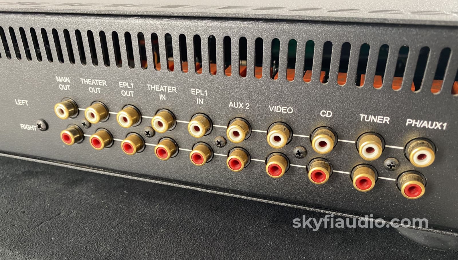 Conrad Johnson Et3 All Tube Analog Preamp With Remote Preamplifier