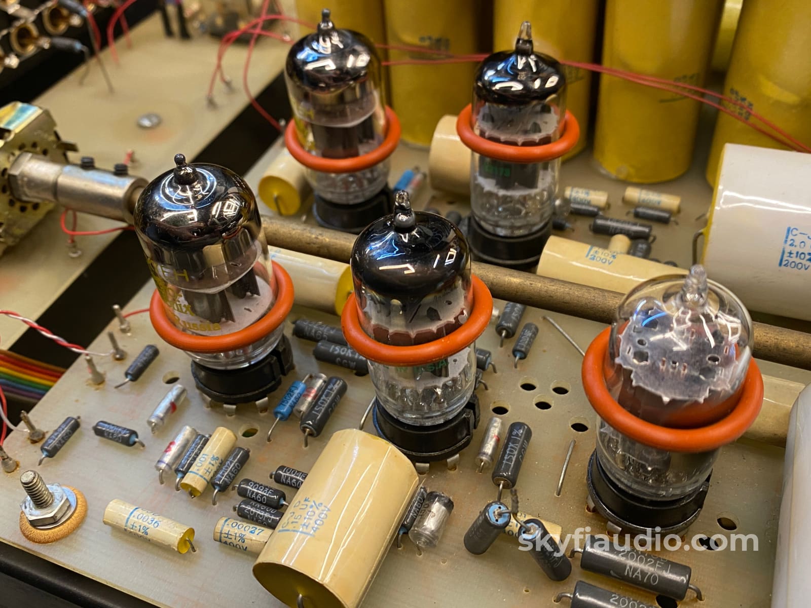 Conrad-Johnson - Premier Three Tube Preamp With Phono Stage Fully Serviced Preamplifier