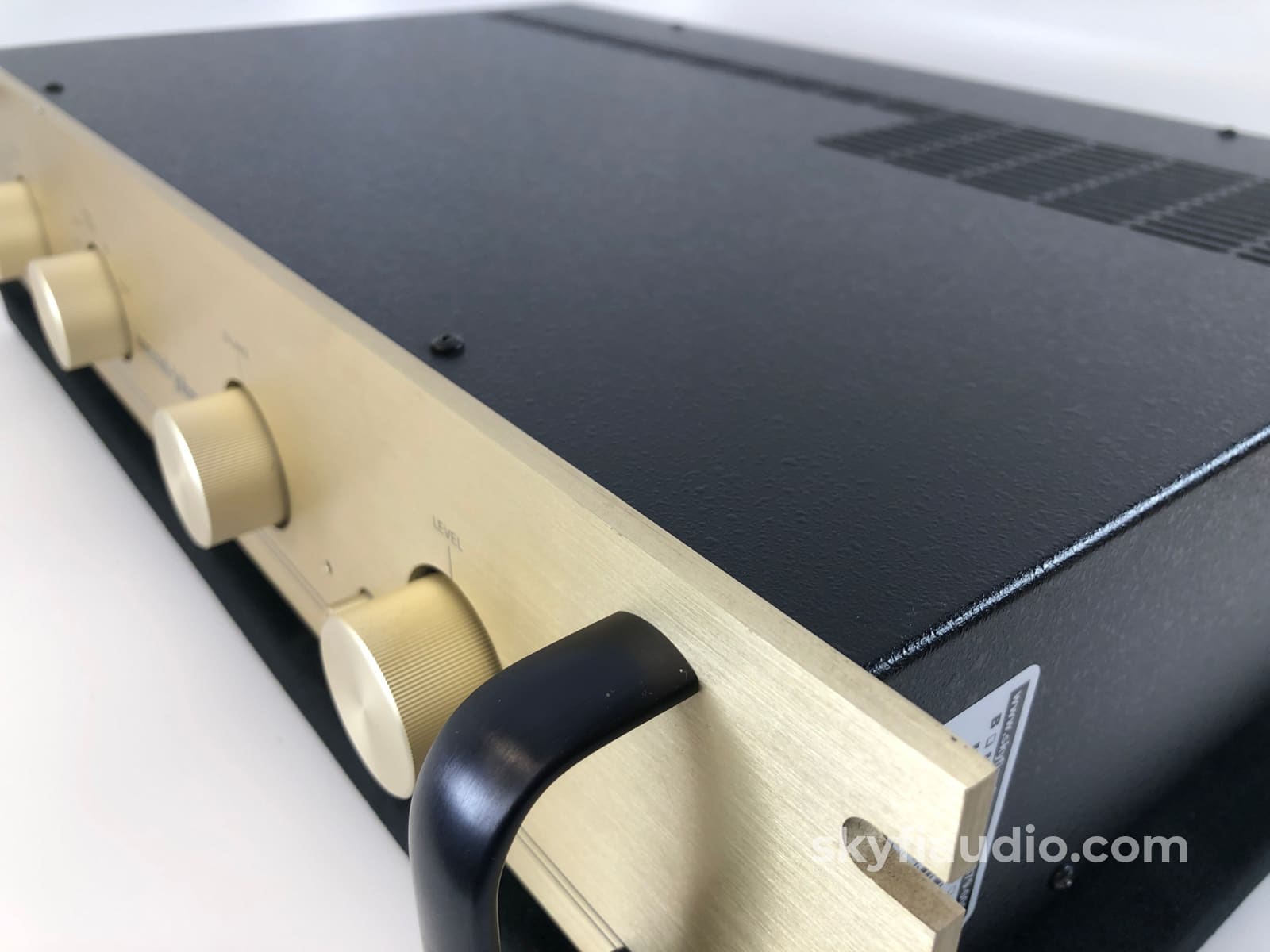 Conrad-Johnson Pv11L All Tube Line Stage Preamplifier