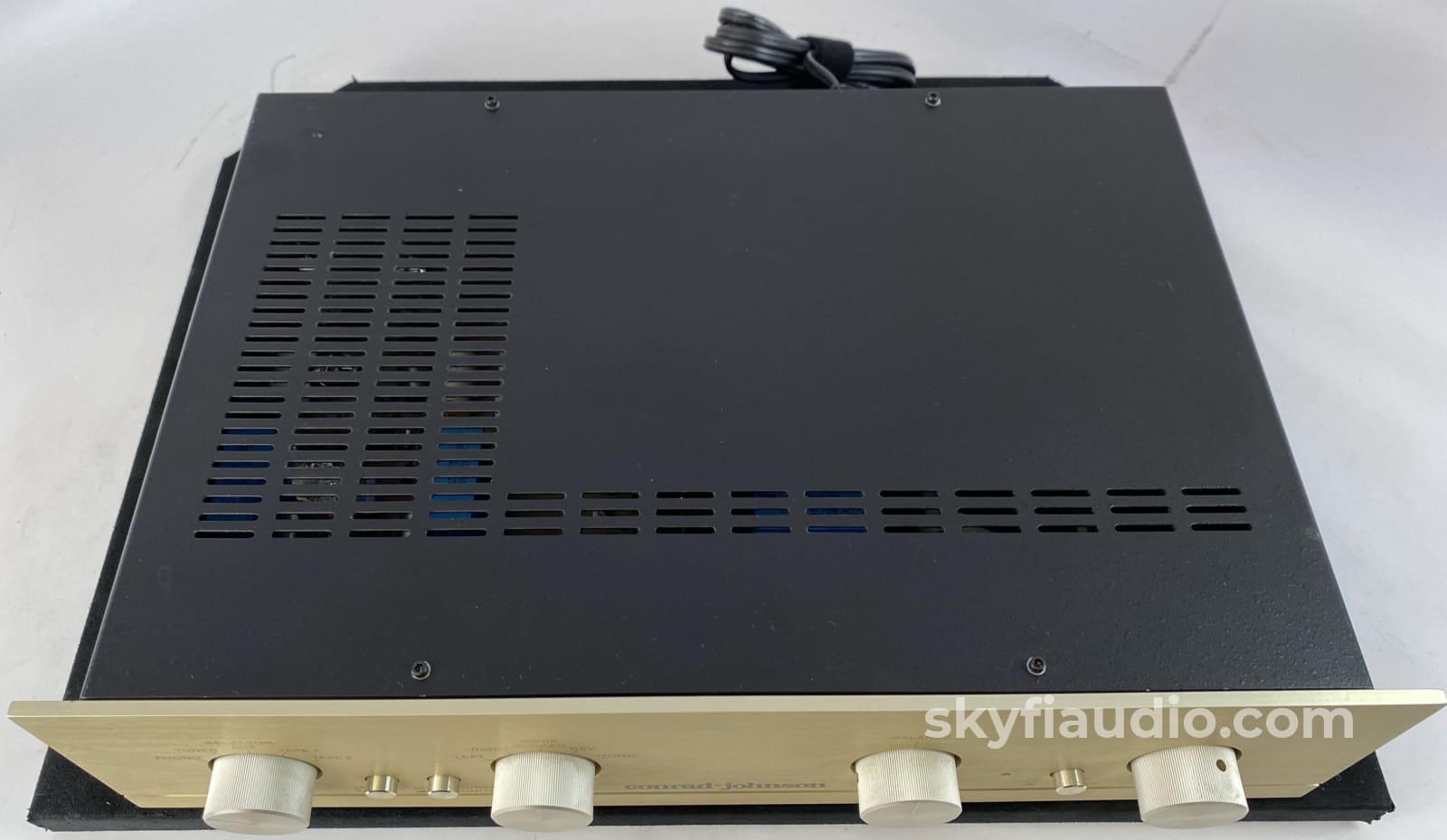 Conrad Johnson Pv5 All-Tube Preamplifier With Phono