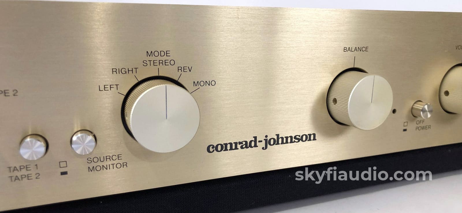 Conrad-Johnson Pv8 Tube Preamp With Phono Preamplifier