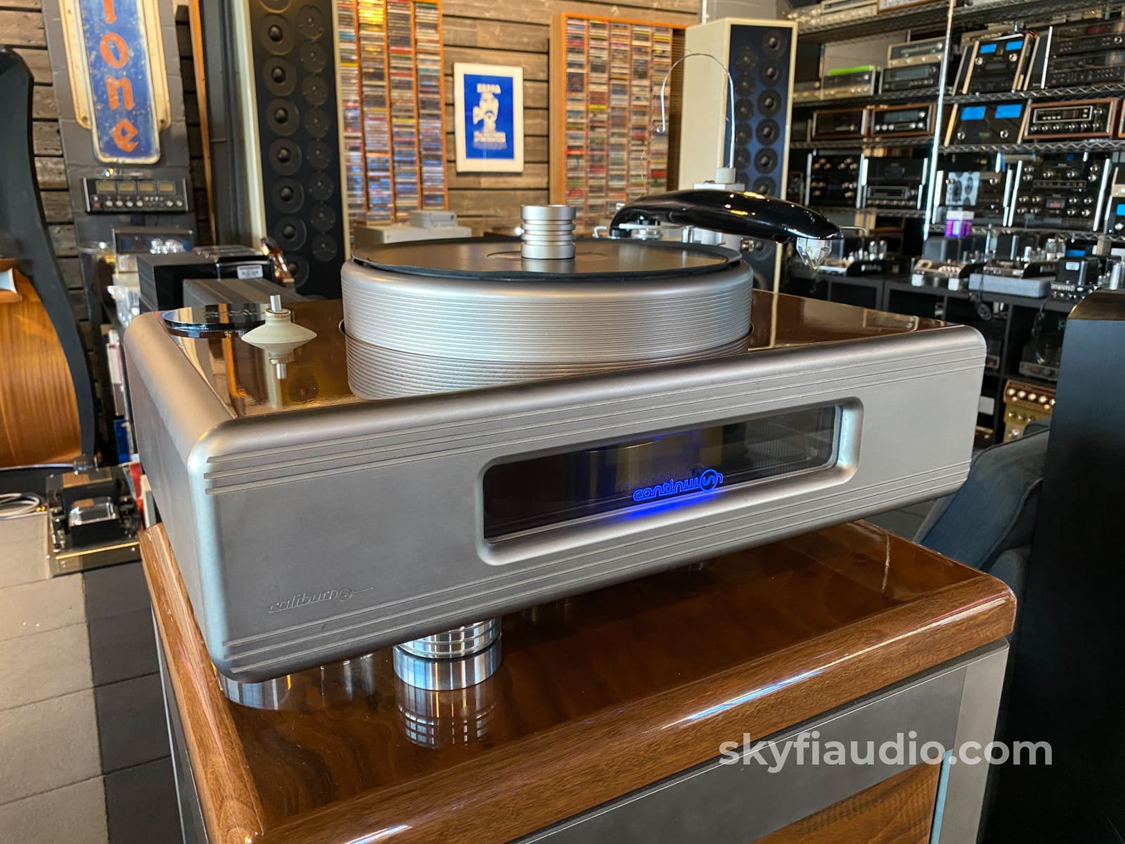 Continuum Audio Labs - Caliburn Turntable With Cobra Arm Stand And Minus K Platform