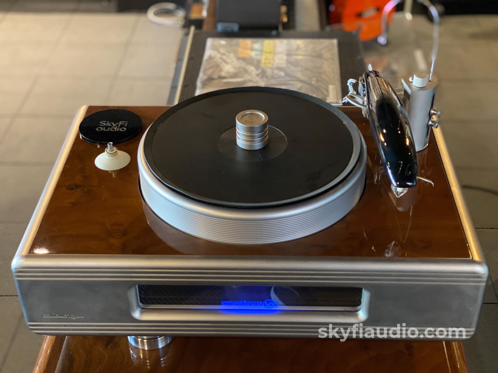 Continuum Audio Labs - Caliburn Turntable With Cobra Arm Stand And Minus K Platform