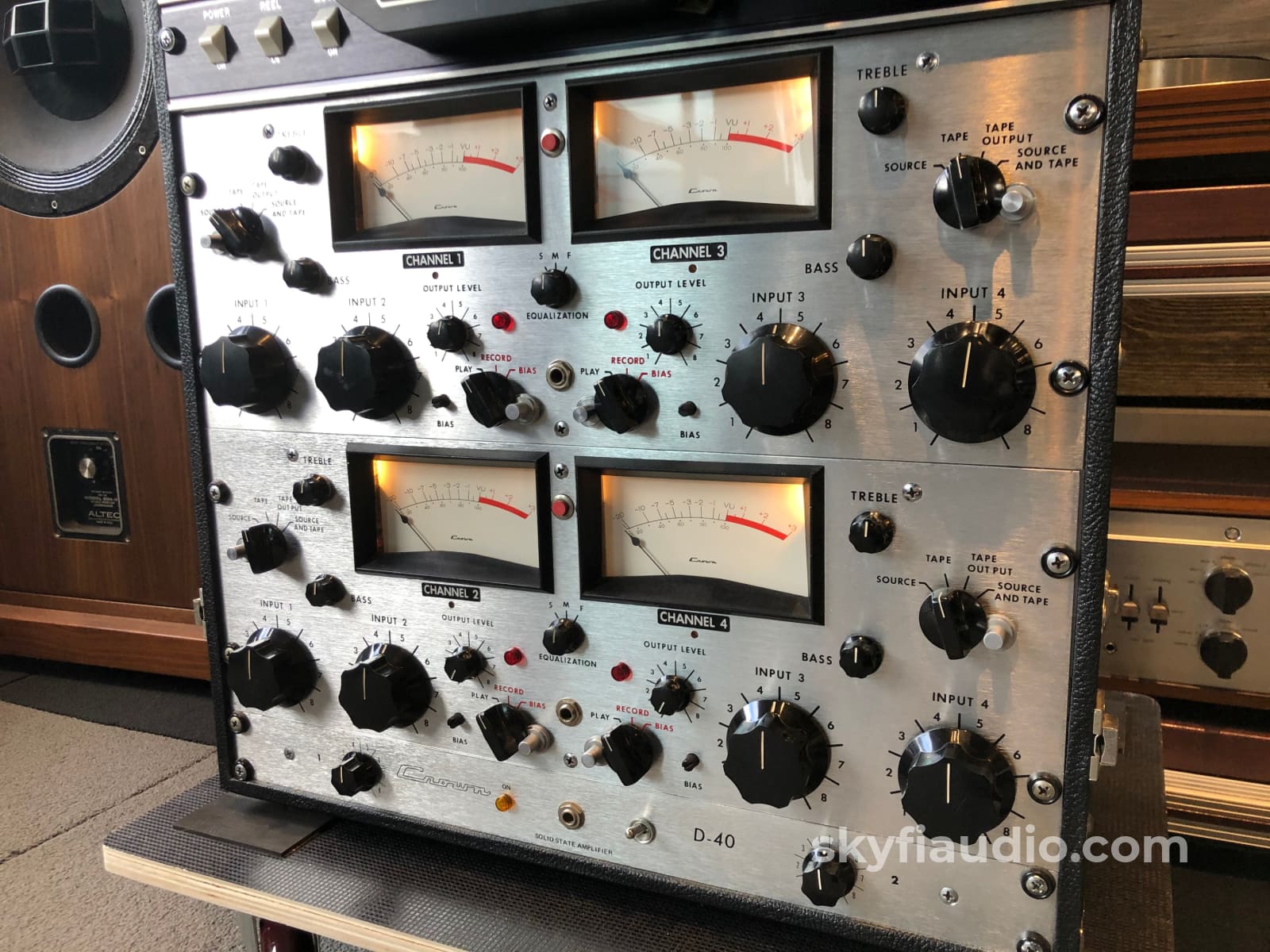Crown Cx844 Reel To - Meticulously Restored With Road Case And Matching D-40 Amplifier Tape Deck