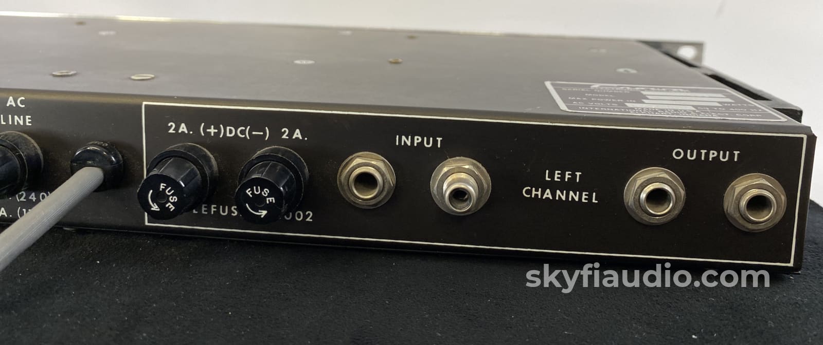 Crown D-40 Vintage Dual Channel Studio Amplifier