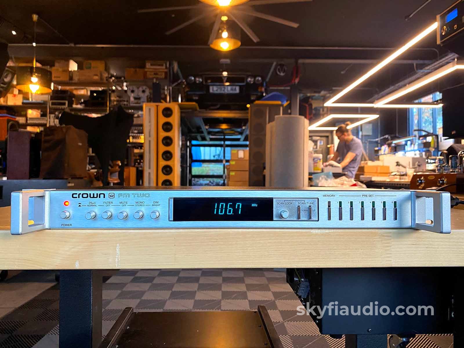 Crown Fm Two Vintage Tuner