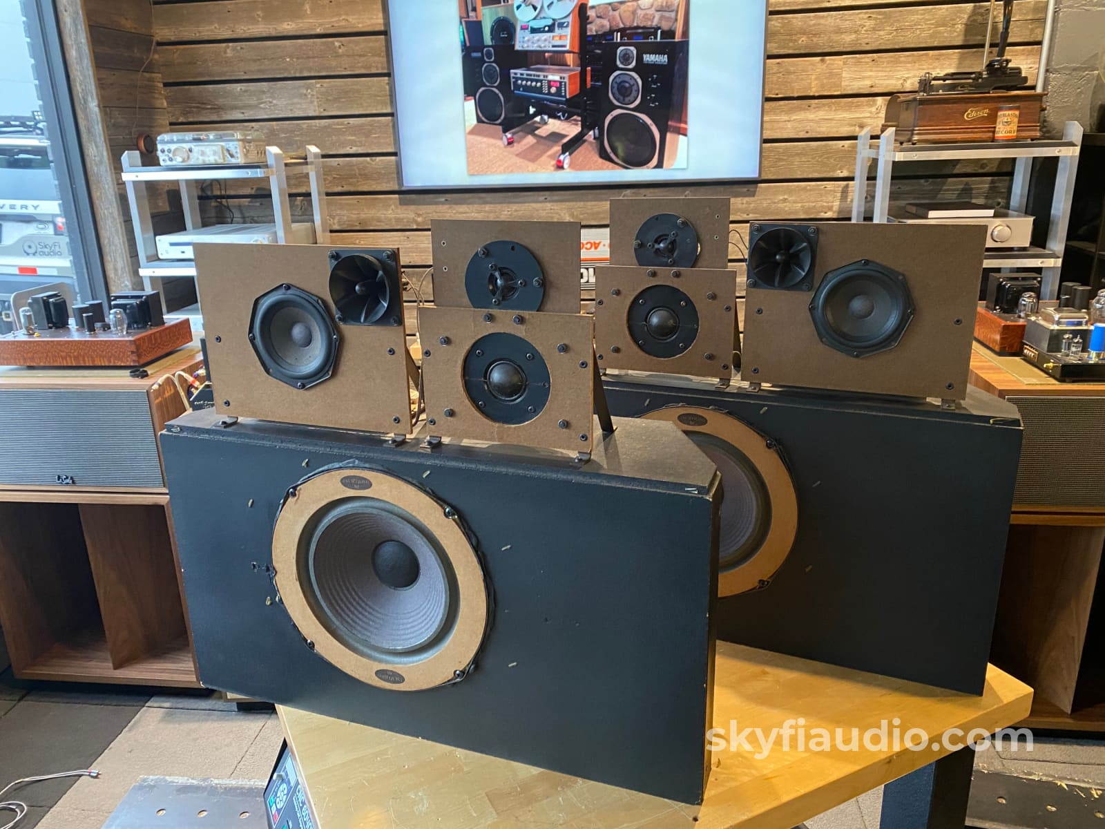 Dalquist Dq-10 Vintage Speaker Pair W/ Stands Speakers