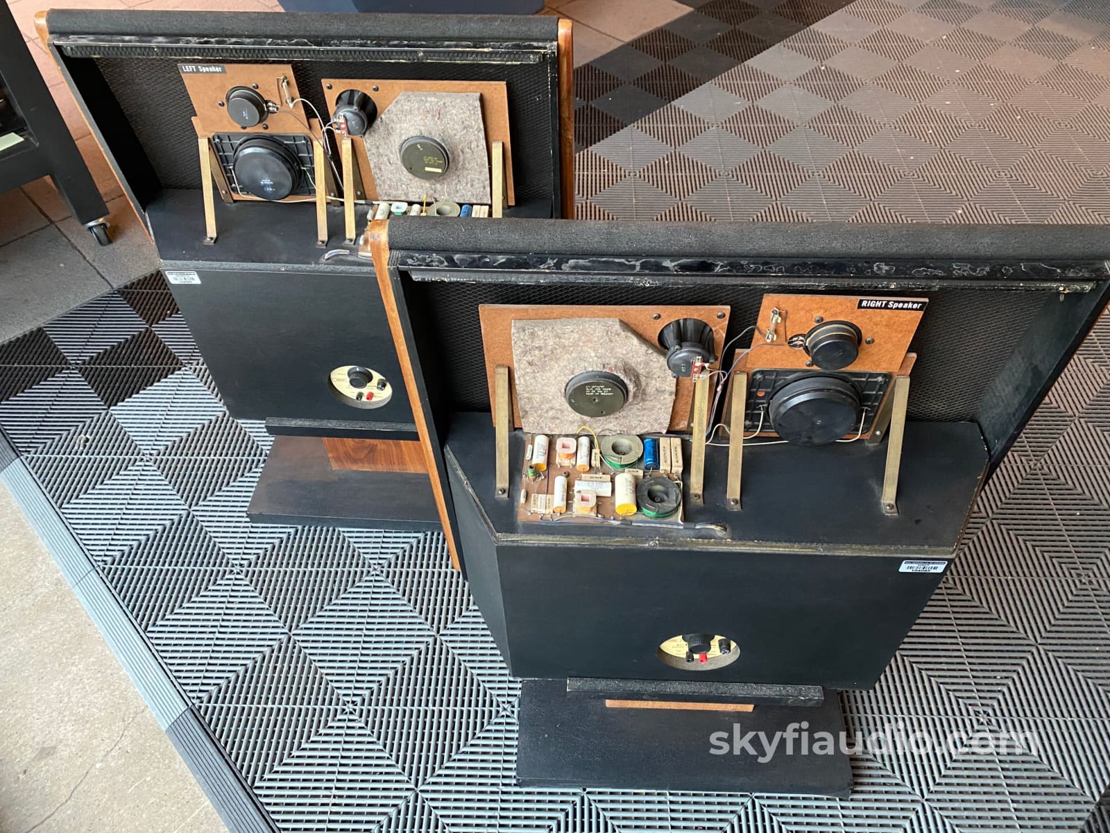 Dalquist Dq-10 Vintage Speaker Pair W/ Stands Speakers