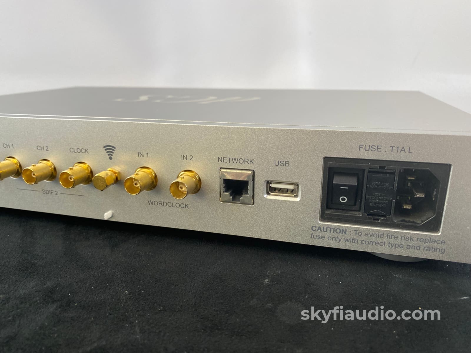 Dcs Network Bridge - Like New With Mqa Core Decoder Roon Ready Cd + Digital