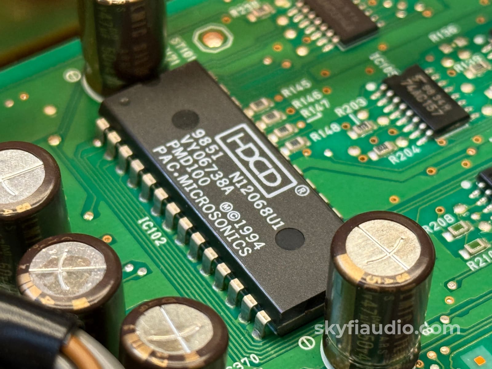 Denon DVD-5000 CD/DVD Player - w/ Built in DAC + HDCD CD + Digital