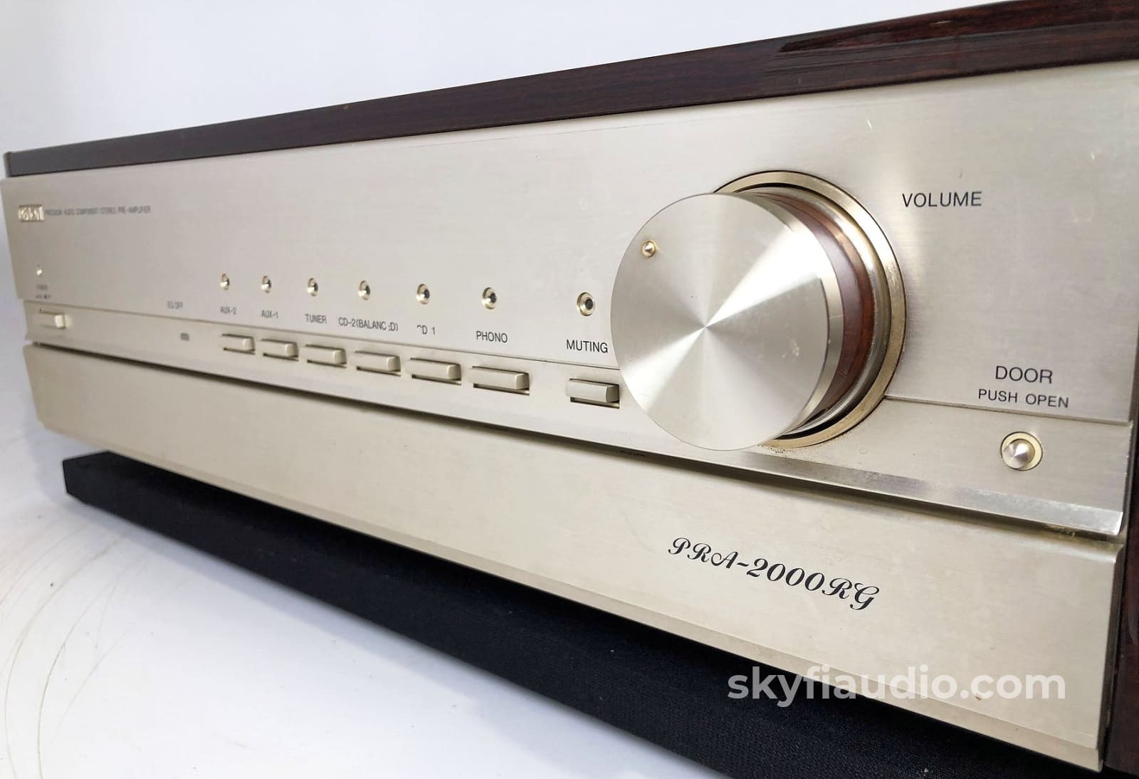 Denon Pra-2000Rg - Reference Gold Limited Edition Preamp With Phono Rare Preamplifier