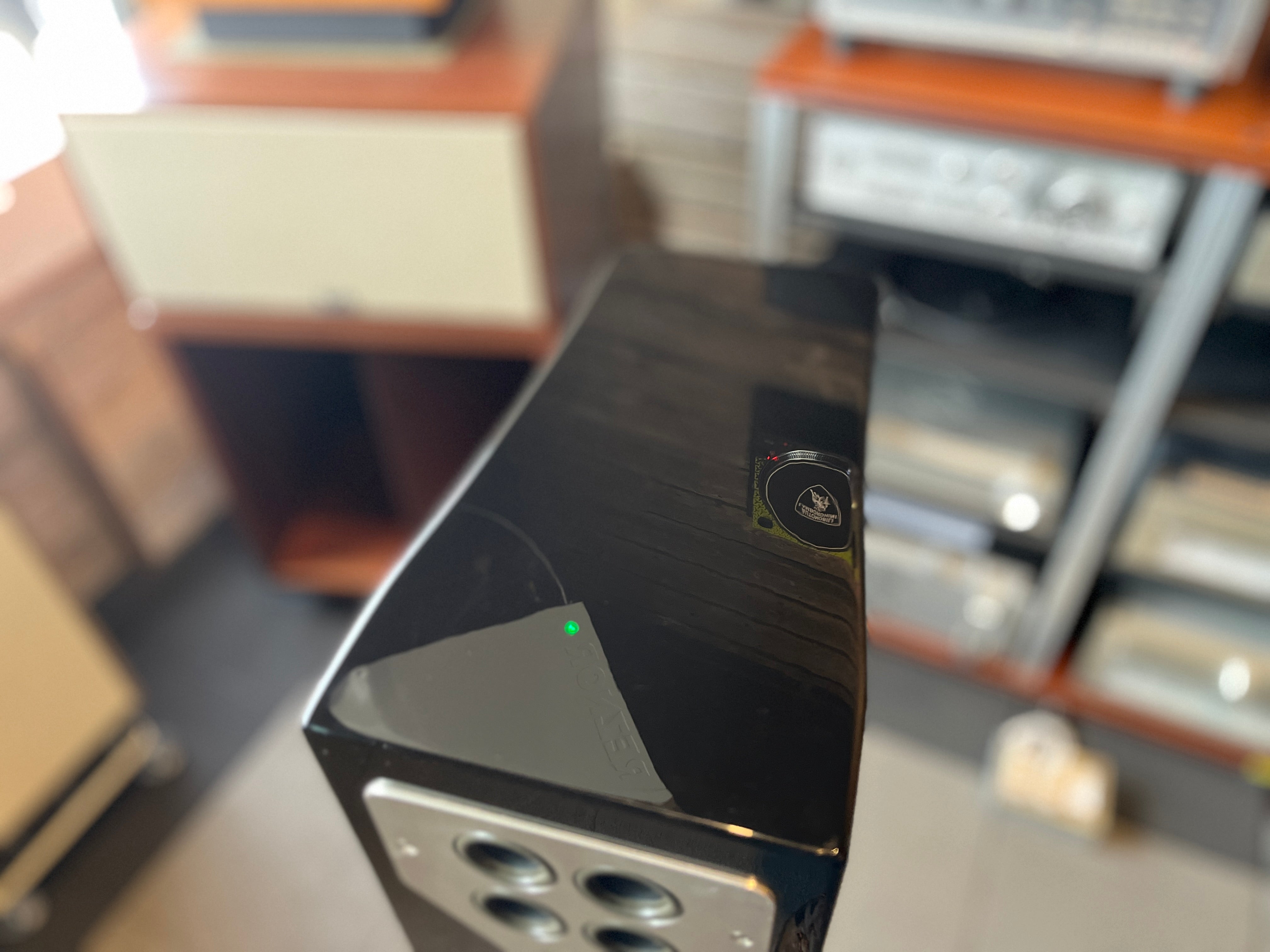 McIntosh XR100 Floorstanding Speakers - Pre-Loved