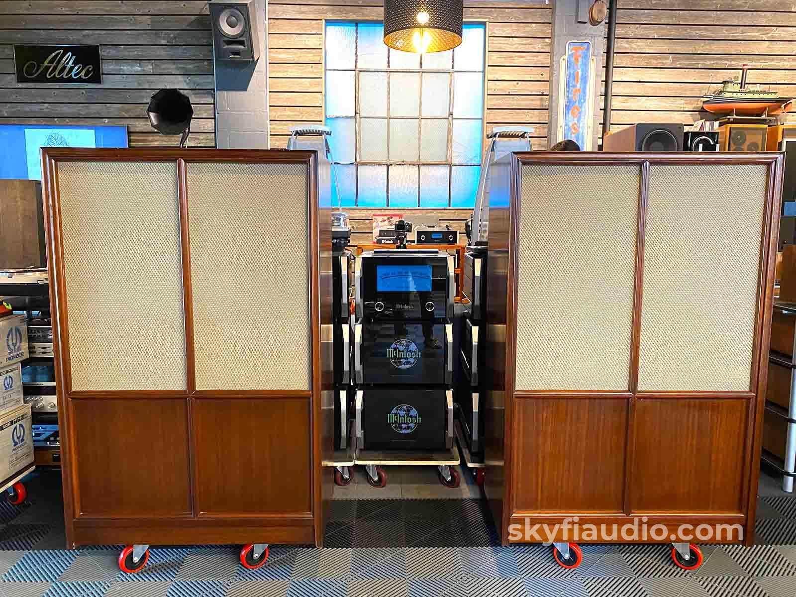 Electro-Voice Patrician 800 Vintage Speakers - 4-Way With 30 Woofers!!