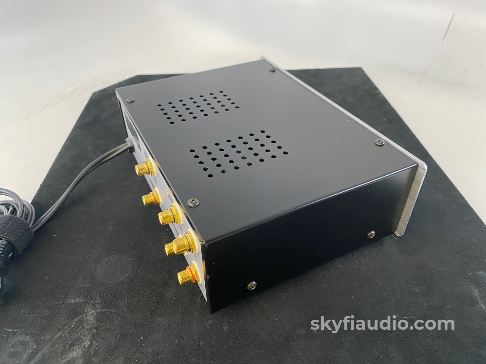 Electronics Service Labs - Bridging Amplifier Device Accessory