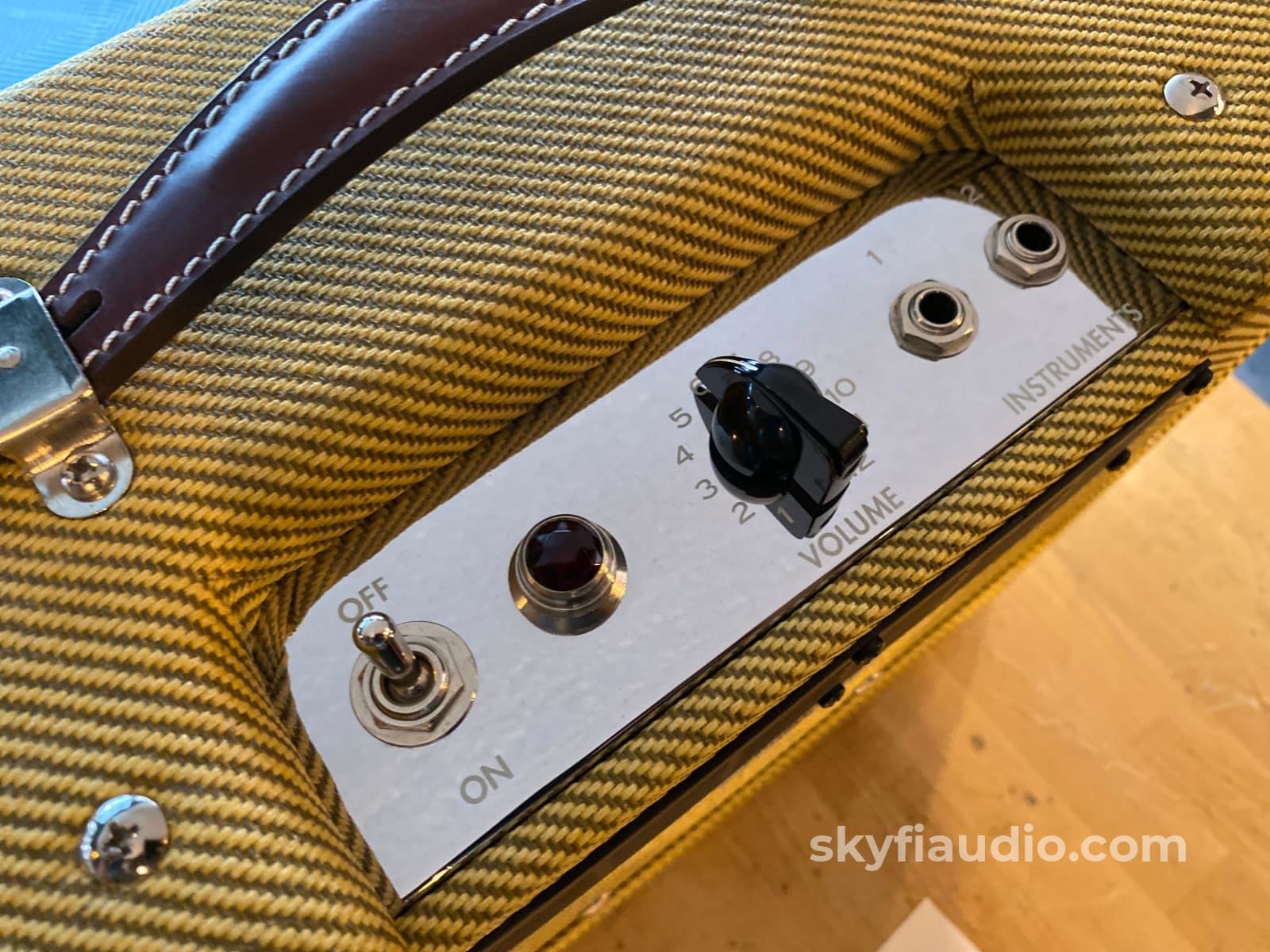 Fender Model 57 Champ 5F1 Guitar Amp In Tweed Accessory